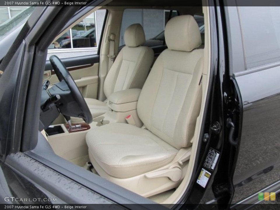 Beige Interior Photo for the 2007 Hyundai Santa Fe GLS 4WD #47369708