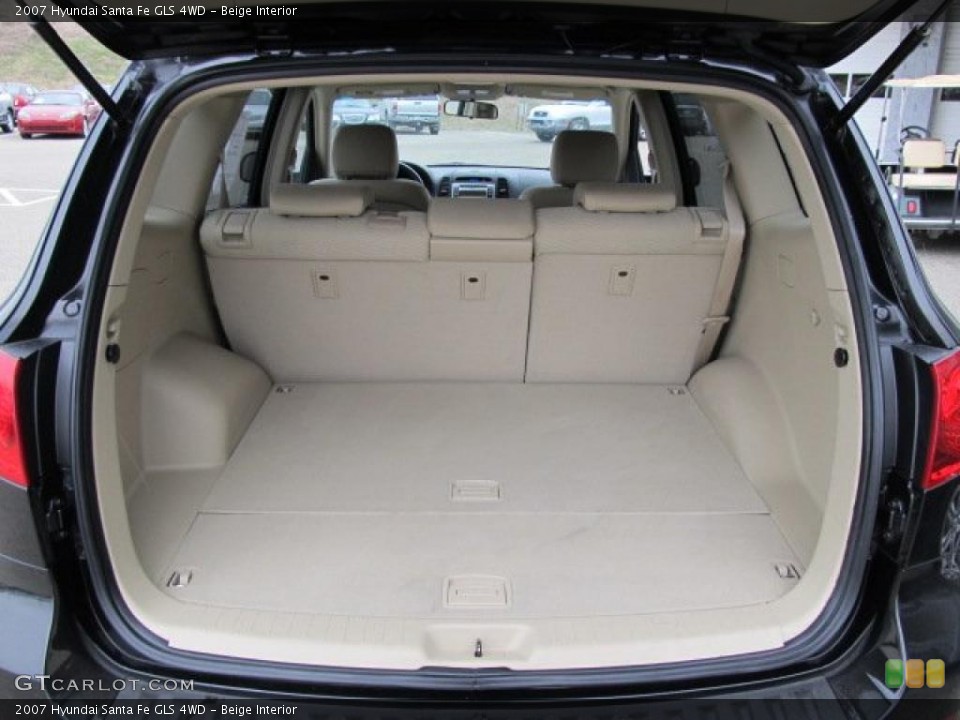 Beige Interior Trunk for the 2007 Hyundai Santa Fe GLS 4WD #47369780