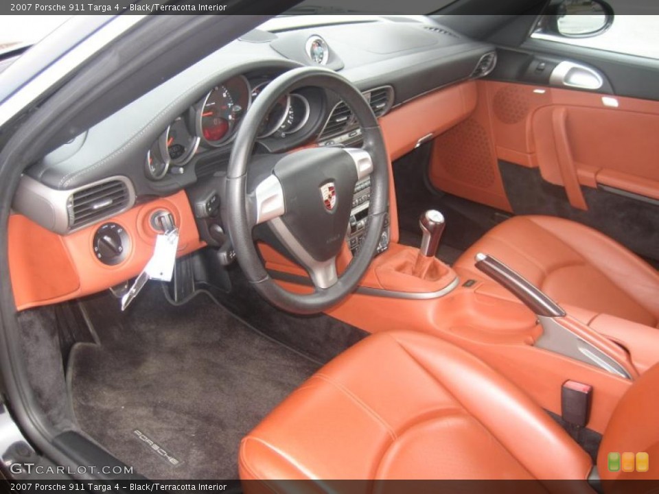 Black/Terracotta Interior Photo for the 2007 Porsche 911 Targa 4 #47373463