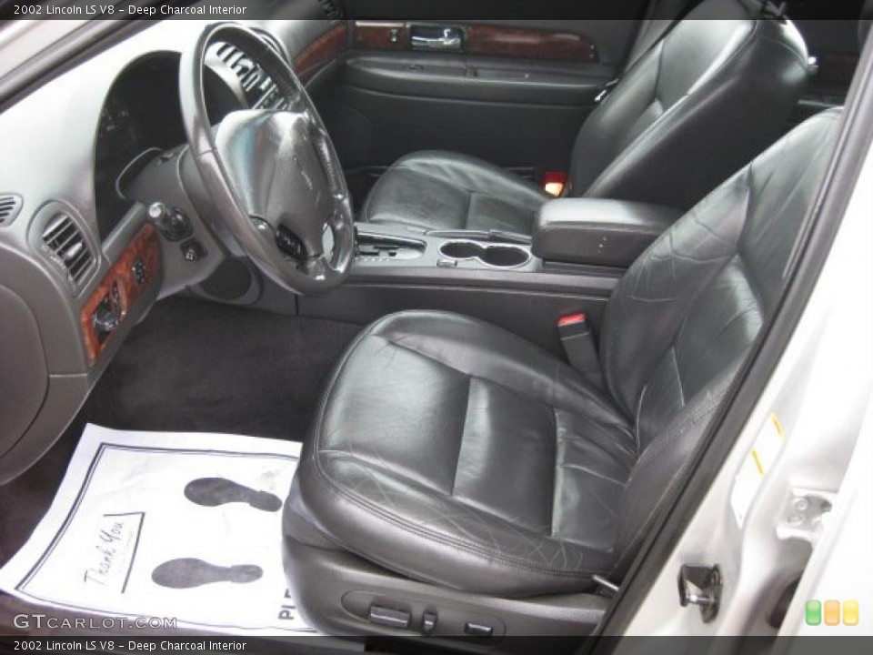Deep Charcoal Interior Photo for the 2002 Lincoln LS V8 #47376026