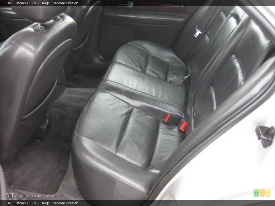 Deep Charcoal Interior Photo for the 2002 Lincoln LS V8 #47376041