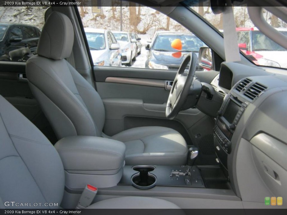 Gray Interior Photo for the 2009 Kia Borrego EX V8 4x4 #47376638