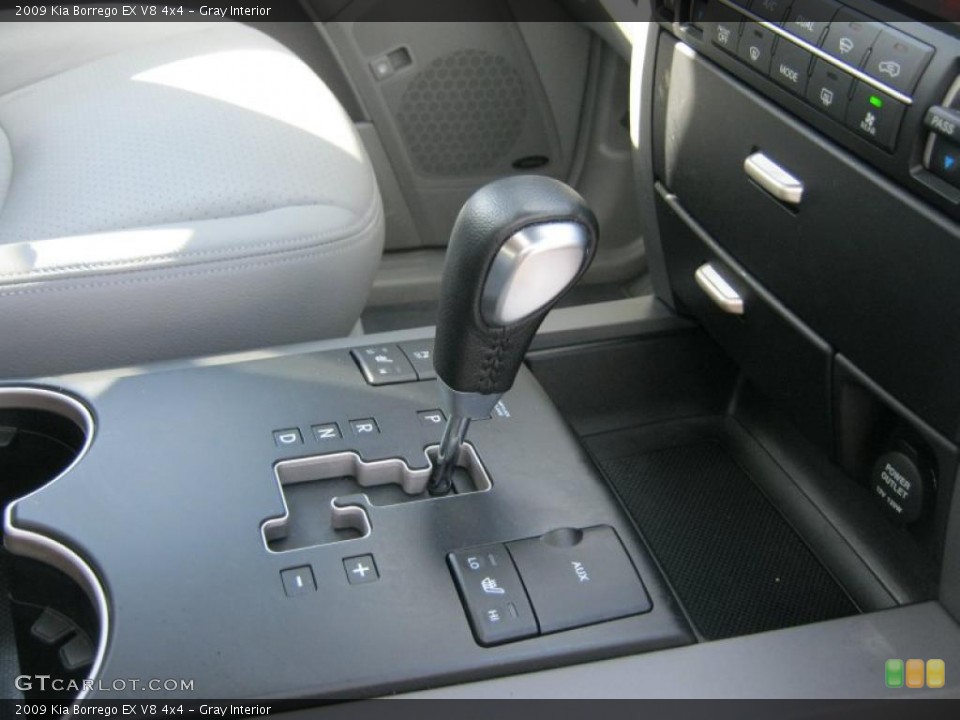 Gray Interior Transmission for the 2009 Kia Borrego EX V8 4x4 #47376869