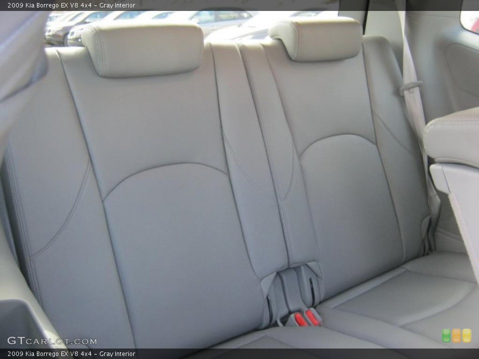 Gray Interior Photo for the 2009 Kia Borrego EX V8 4x4 #47376884