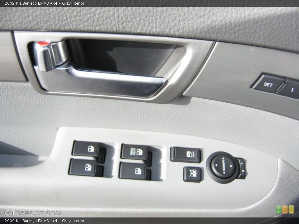 Gray Interior Controls for the 2009 Kia Borrego EX V8 4x4 #47376941