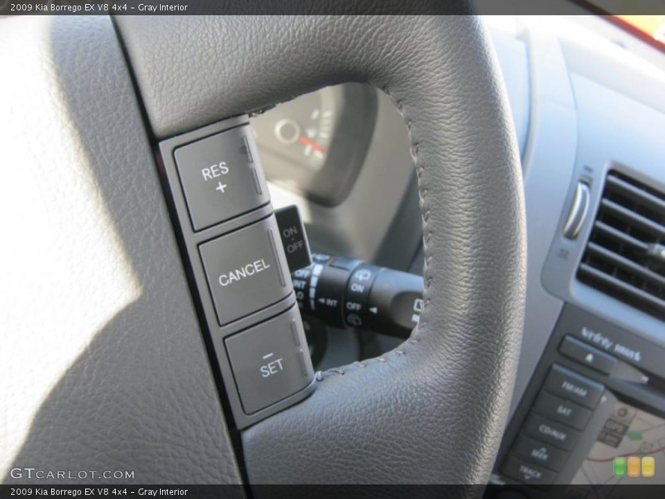 Gray Interior Controls for the 2009 Kia Borrego EX V8 4x4 #47377004