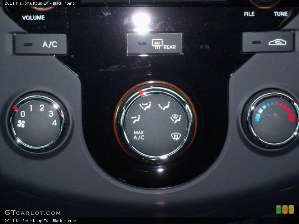 Black Interior Controls for the 2011 Kia Forte Koup EX #47378711