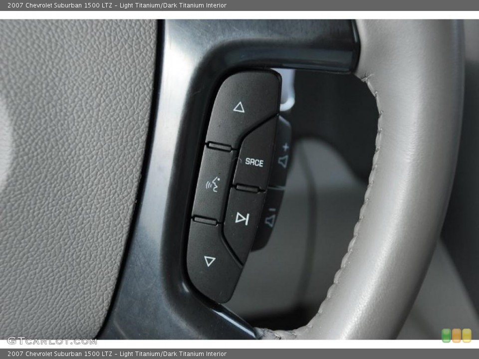 Light Titanium/Dark Titanium Interior Controls for the 2007 Chevrolet Suburban 1500 LTZ #47382137