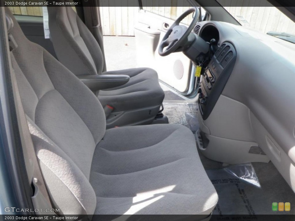 Taupe Interior Photo for the 2003 Dodge Caravan SE #47383805