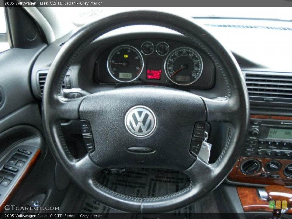 Grey Interior Steering Wheel for the 2005 Volkswagen Passat GLS TDI Sedan #47393435