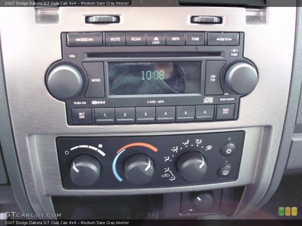 Medium Slate Gray Interior Controls for the 2007 Dodge Dakota SLT Club Cab 4x4 #47393594