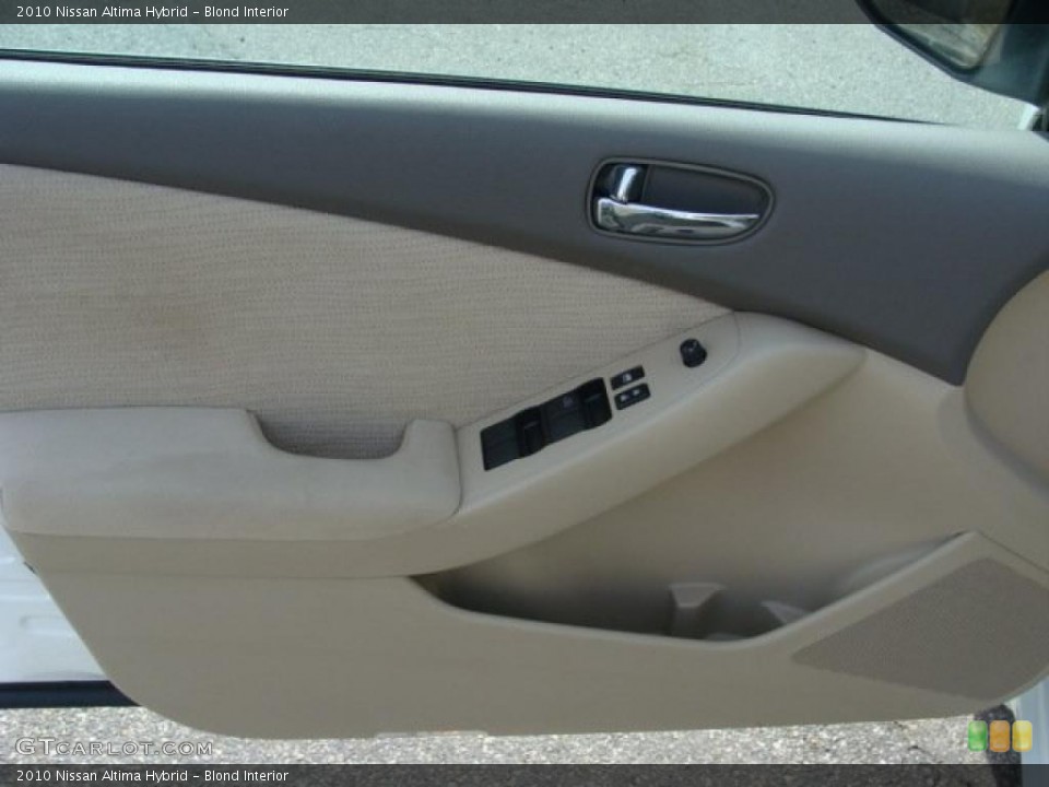 Blond Interior Door Panel for the 2010 Nissan Altima Hybrid #47397197