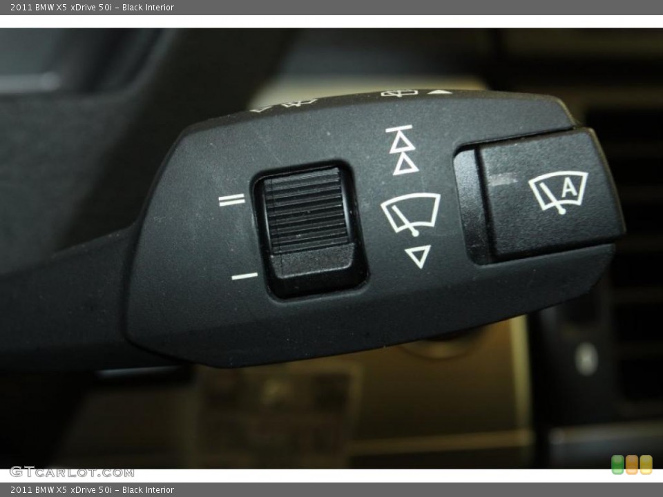 Black Interior Controls for the 2011 BMW X5 xDrive 50i #47400119