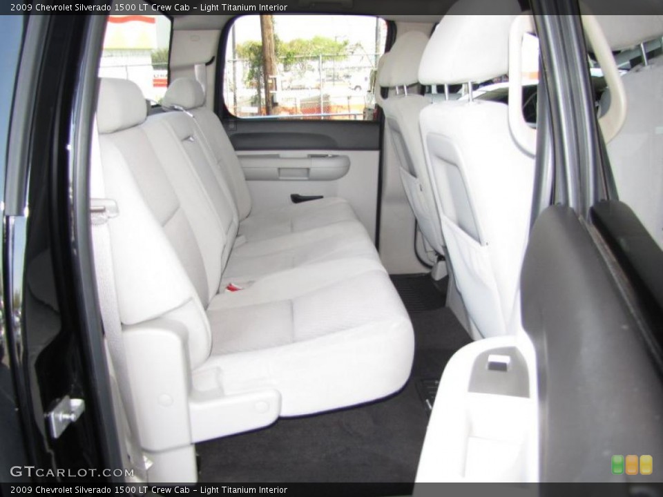 Light Titanium Interior Photo for the 2009 Chevrolet Silverado 1500 LT Crew Cab #47404526