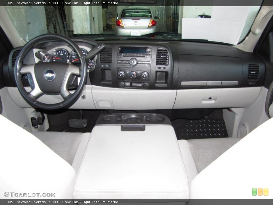 Light Titanium Interior Dashboard for the 2009 Chevrolet Silverado 1500 LT Crew Cab #47404568