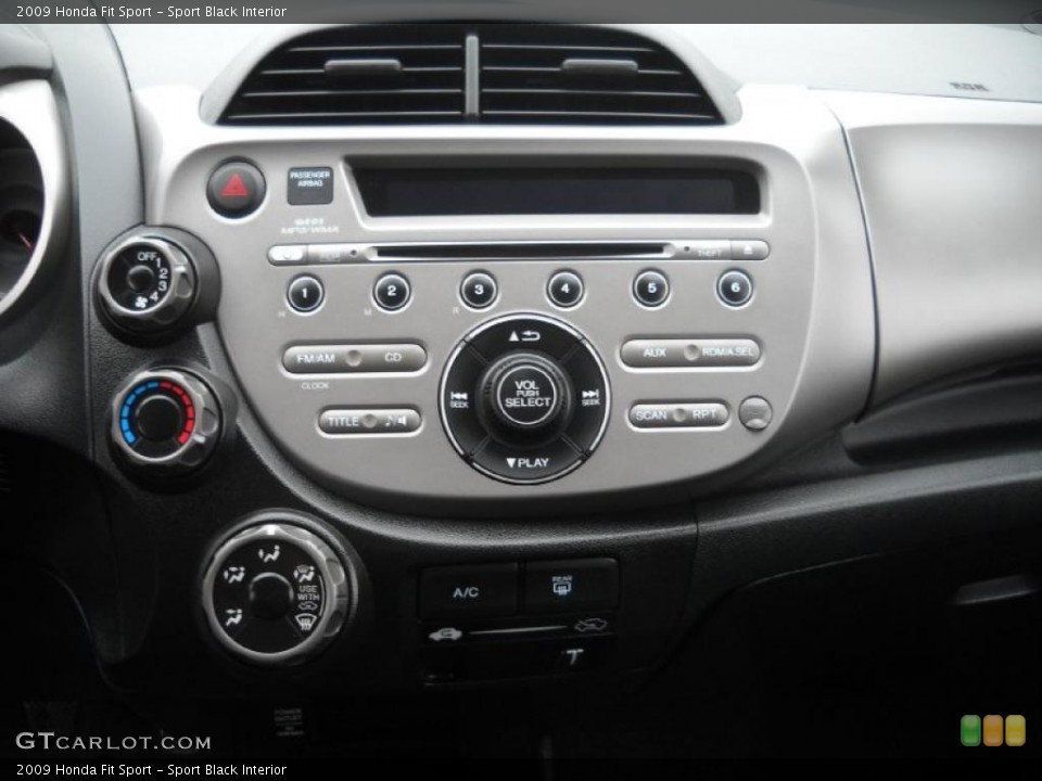 Sport Black Interior Controls for the 2009 Honda Fit Sport #47417360