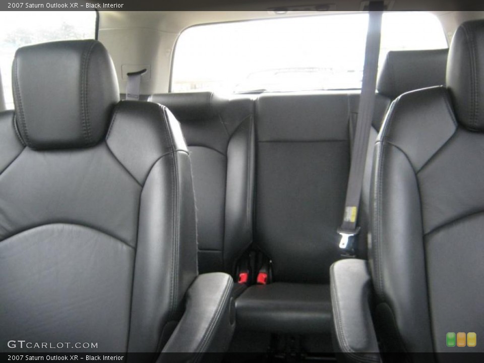Black Interior Photo for the 2007 Saturn Outlook XR #47420943