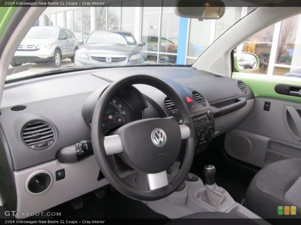 Gray Interior Photo for the 2004 Volkswagen New Beetle GL Coupe #47423478