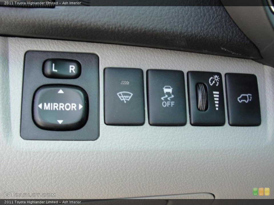 Ash Interior Controls for the 2011 Toyota Highlander Limited #47429094