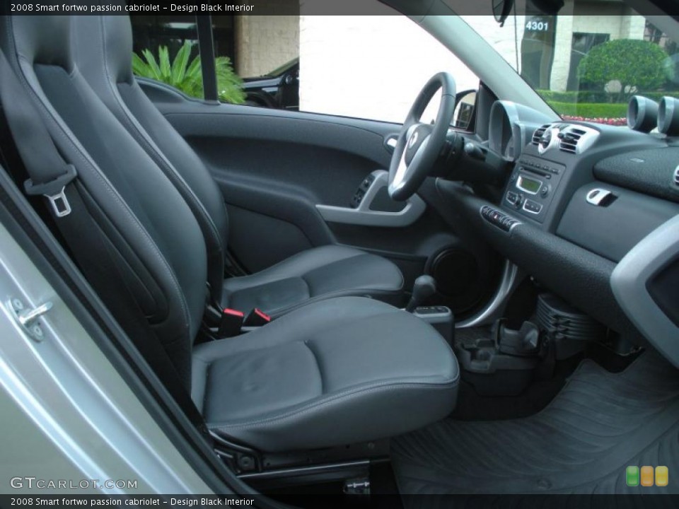 Design Black Interior Photo for the 2008 Smart fortwo passion cabriolet #47430384