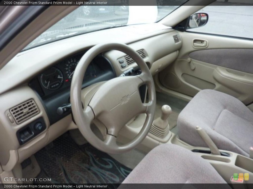 Light Neutral Interior Photo for the 2000 Chevrolet Prizm  #47439003