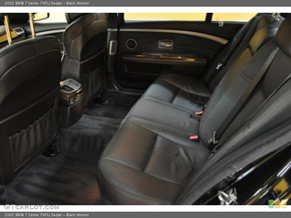 Black Interior Photo for the 2002 BMW 7 Series 745Li Sedan #47443035