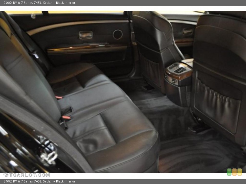 Black Interior Photo for the 2002 BMW 7 Series 745Li Sedan #47443041