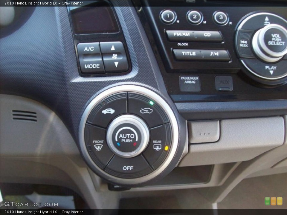 Gray Interior Controls for the 2010 Honda Insight Hybrid LX #47443233