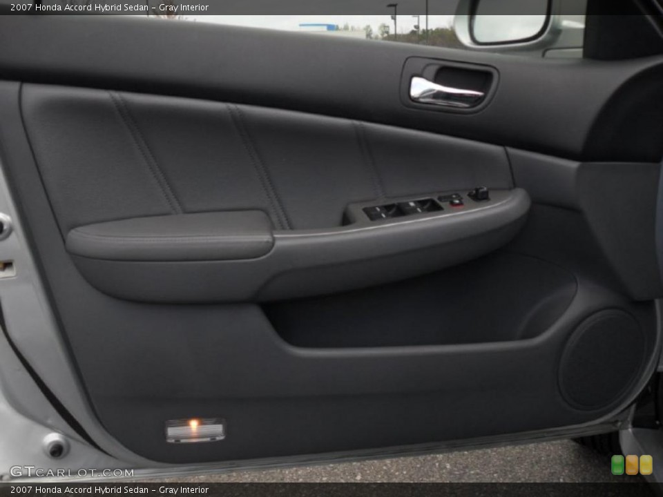 Gray Interior Door Panel for the 2007 Honda Accord Hybrid Sedan #47447437