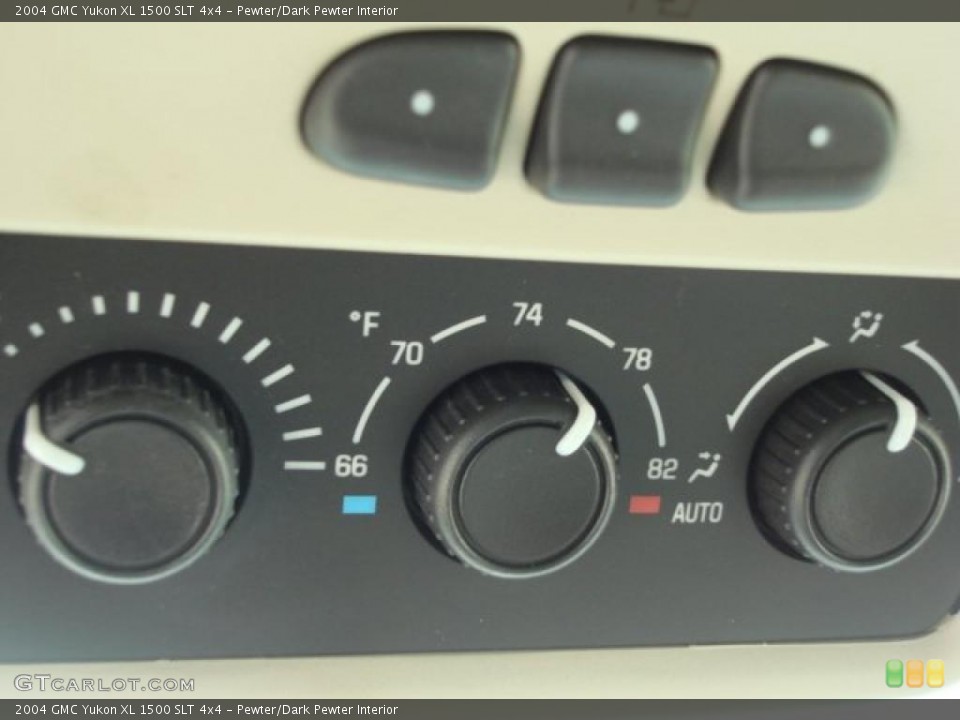 Pewter/Dark Pewter Interior Controls for the 2004 GMC Yukon XL 1500 SLT 4x4 #47452540