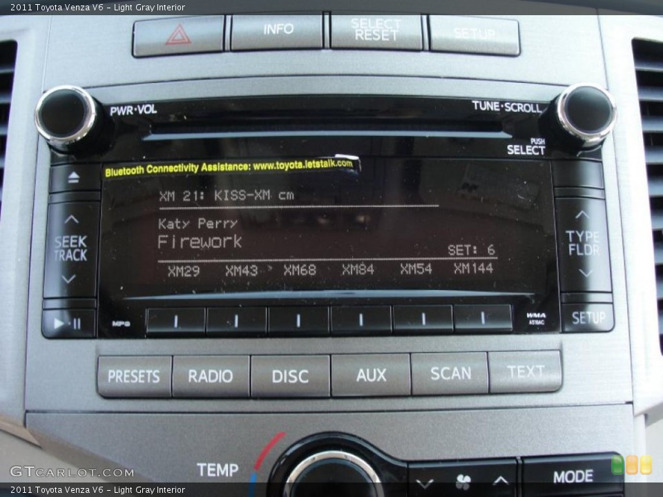 Light Gray Interior Controls for the 2011 Toyota Venza V6 #47454487