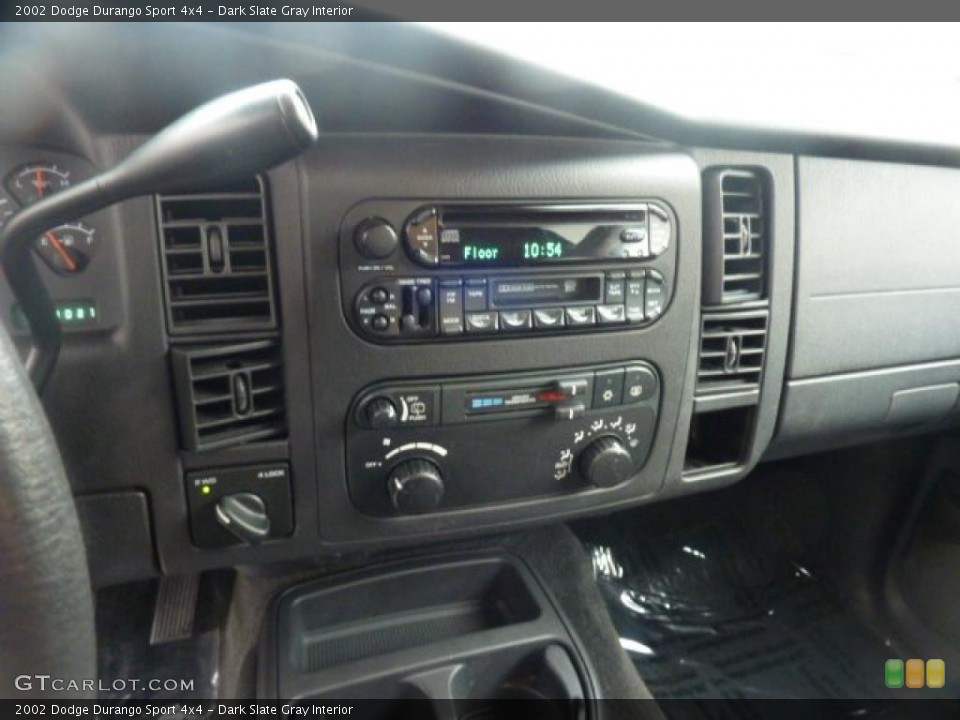 Dark Slate Gray Interior Controls for the 2002 Dodge Durango Sport 4x4 #47454640