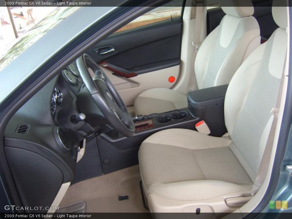 Light Taupe Interior Photo for the 2009 Pontiac G6 V6 Sedan #47457154