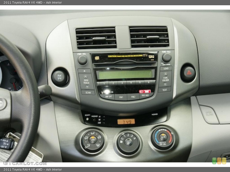 Ash Interior Controls for the 2011 Toyota RAV4 V6 4WD #47466328