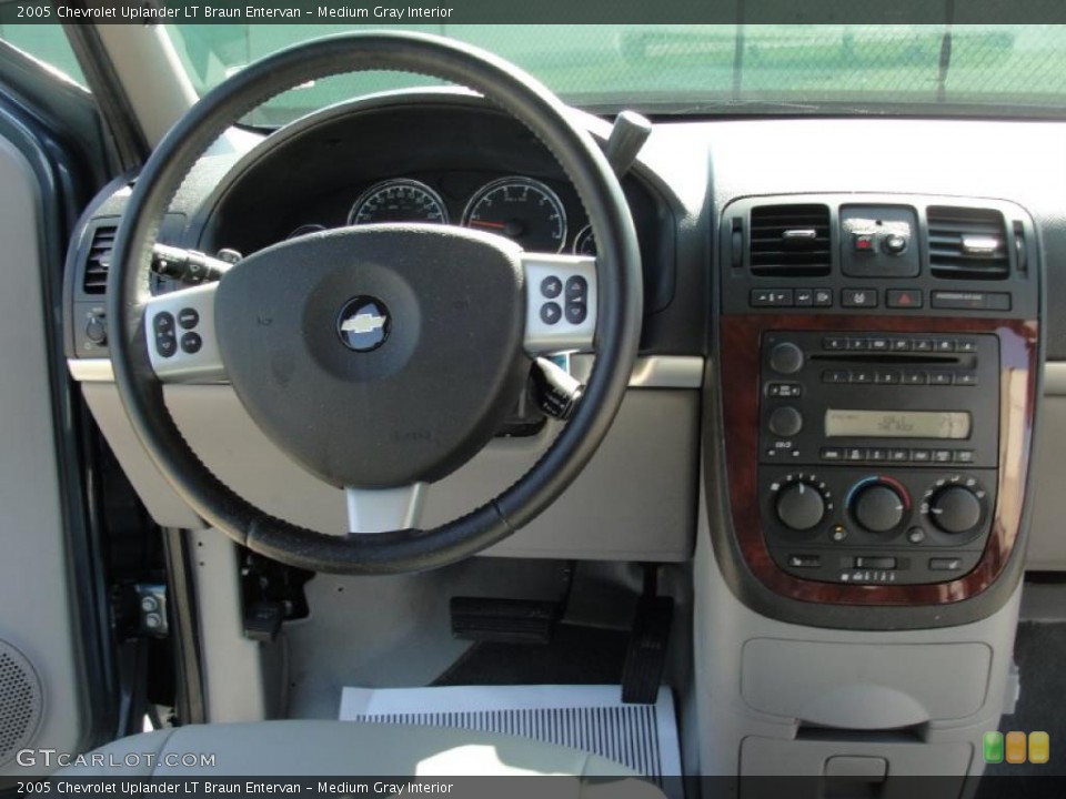 Medium Gray Interior Dashboard for the 2005 Chevrolet Uplander LT Braun Entervan #47468536