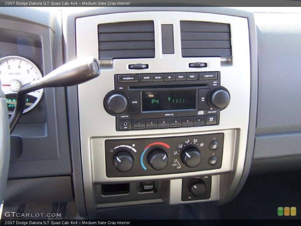 Medium Slate Gray Interior Controls for the 2007 Dodge Dakota SLT Quad Cab 4x4 #47476817