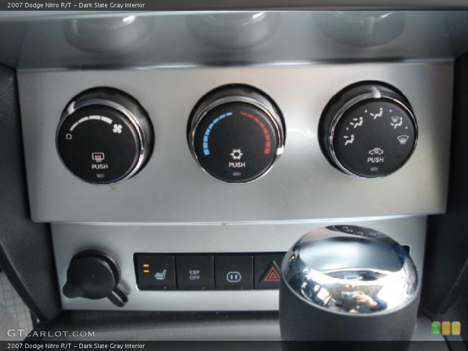 Dark Slate Gray Interior Controls for the 2007 Dodge Nitro R/T #47486771