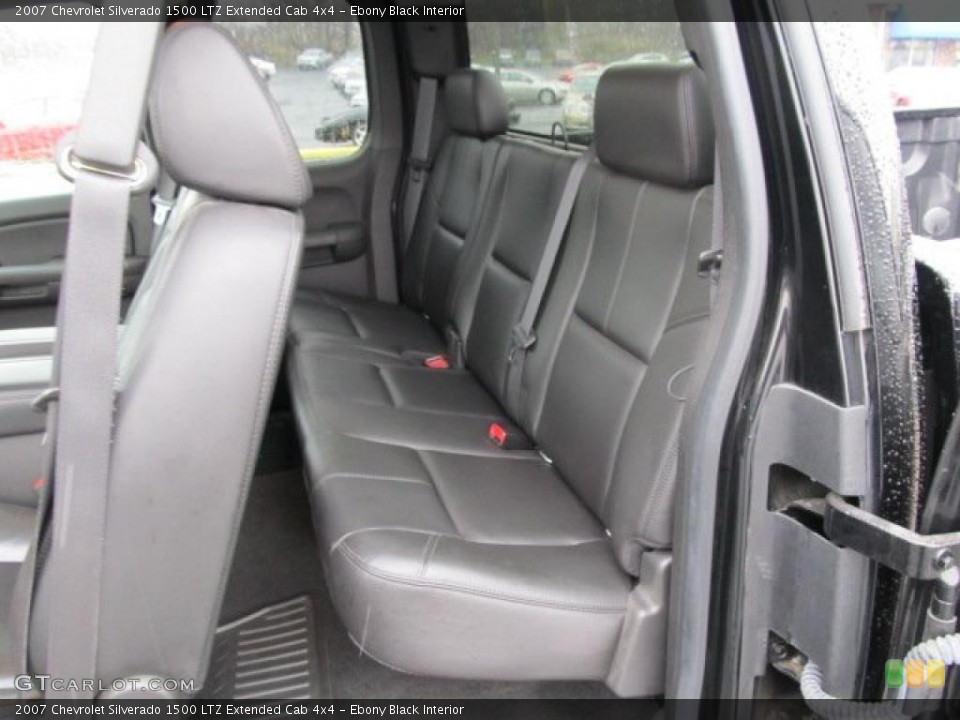 Ebony Black Interior Photo for the 2007 Chevrolet Silverado 1500 LTZ Extended Cab 4x4 #47489841