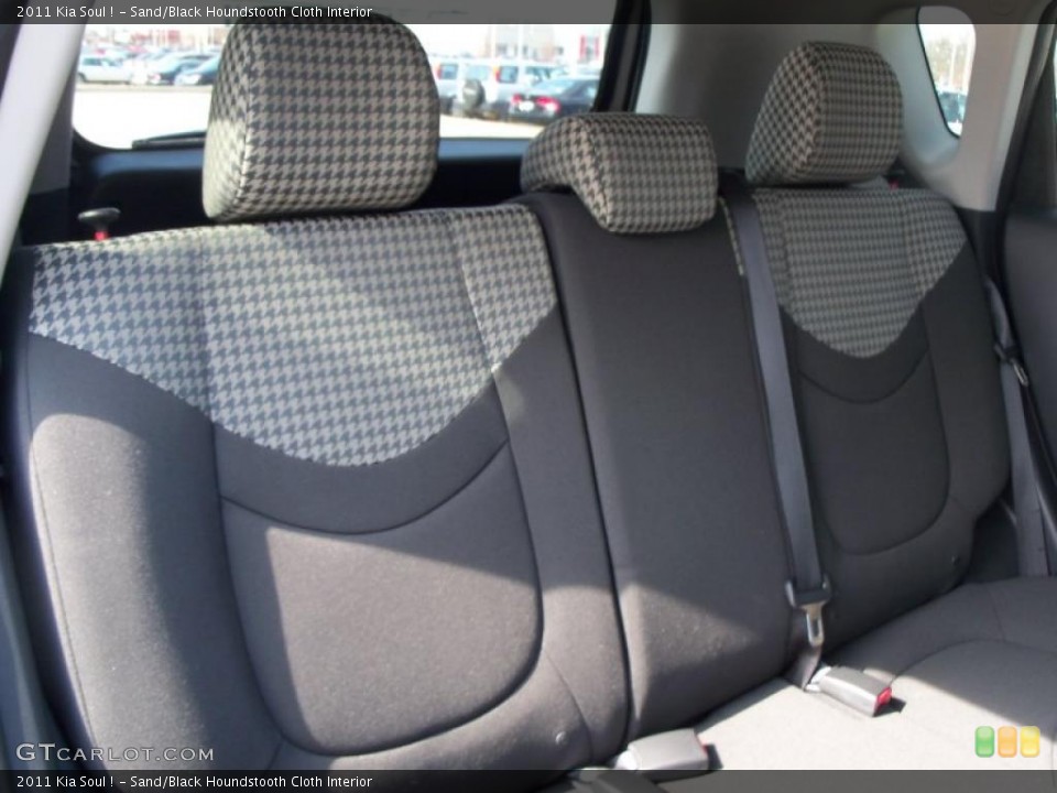 Sand/Black Houndstooth Cloth Interior Photo for the 2011 Kia Soul ! #47503081