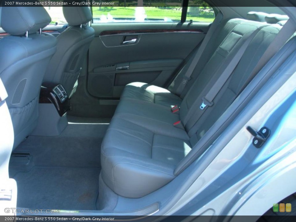 Grey/Dark Grey Interior Photo for the 2007 Mercedes-Benz S 550 Sedan #47505250