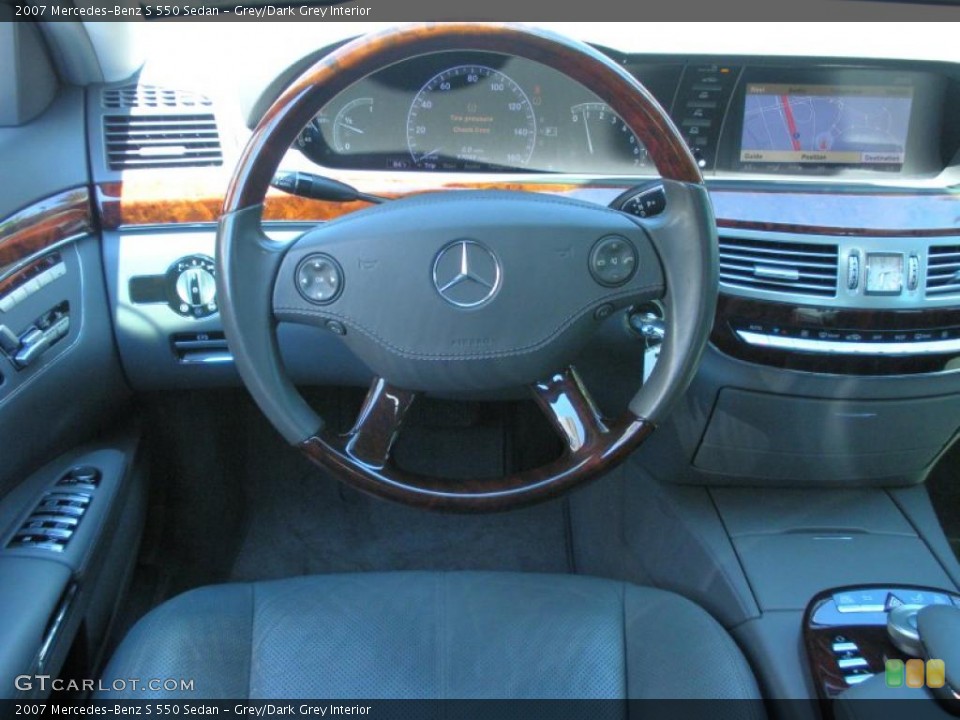 Grey/Dark Grey Interior Steering Wheel for the 2007 Mercedes-Benz S 550 Sedan #47505337