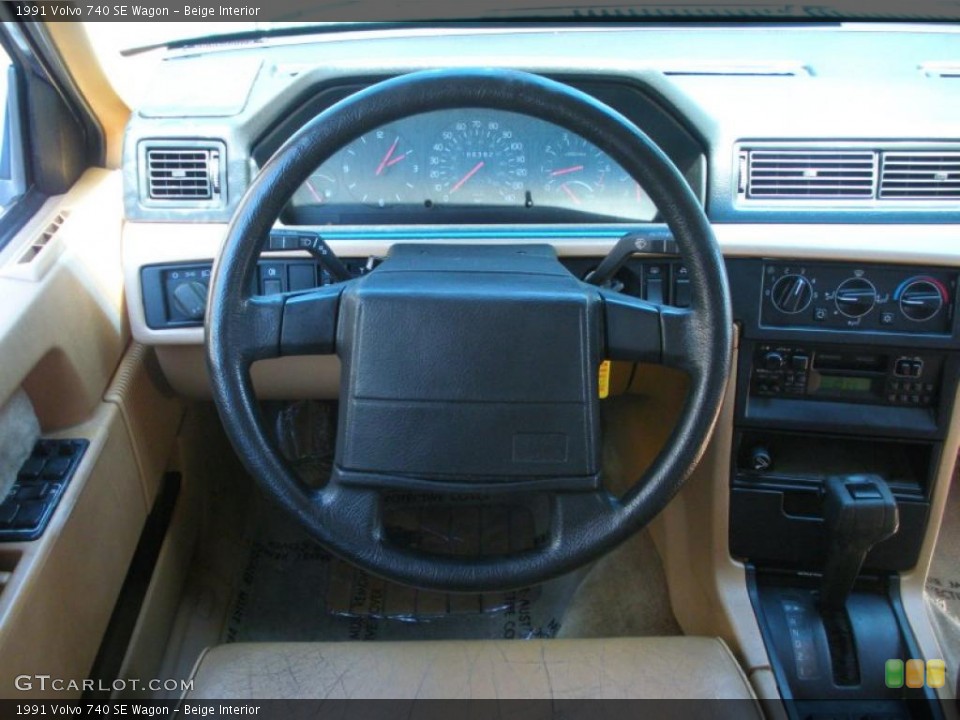 Beige Interior Steering Wheel for the 1991 Volvo 740 SE Wagon #47506930