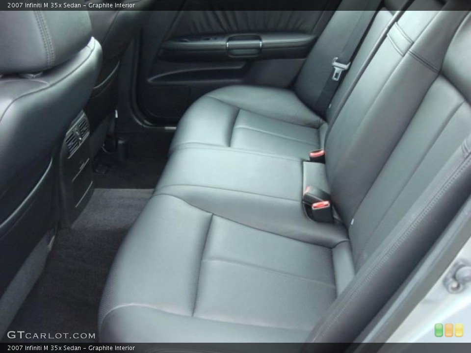 Graphite Interior Photo for the 2007 Infiniti M 35x Sedan #47516023
