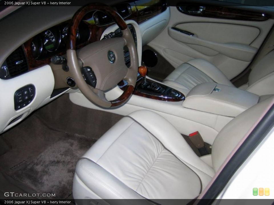 Ivory Interior Photo for the 2006 Jaguar XJ Super V8 #47519533