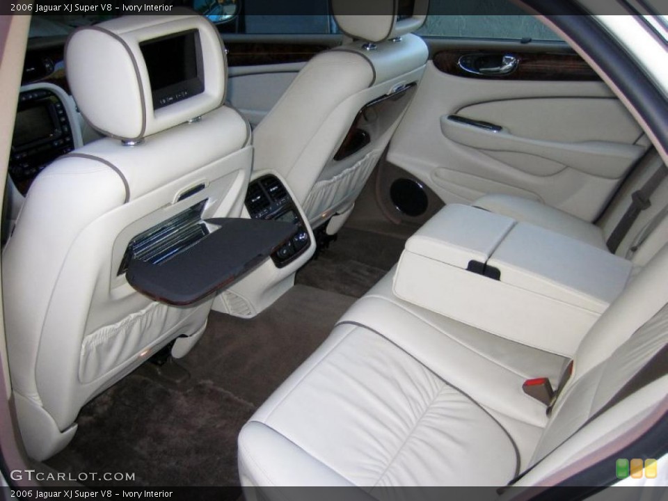Ivory Interior Photo for the 2006 Jaguar XJ Super V8 #47519554