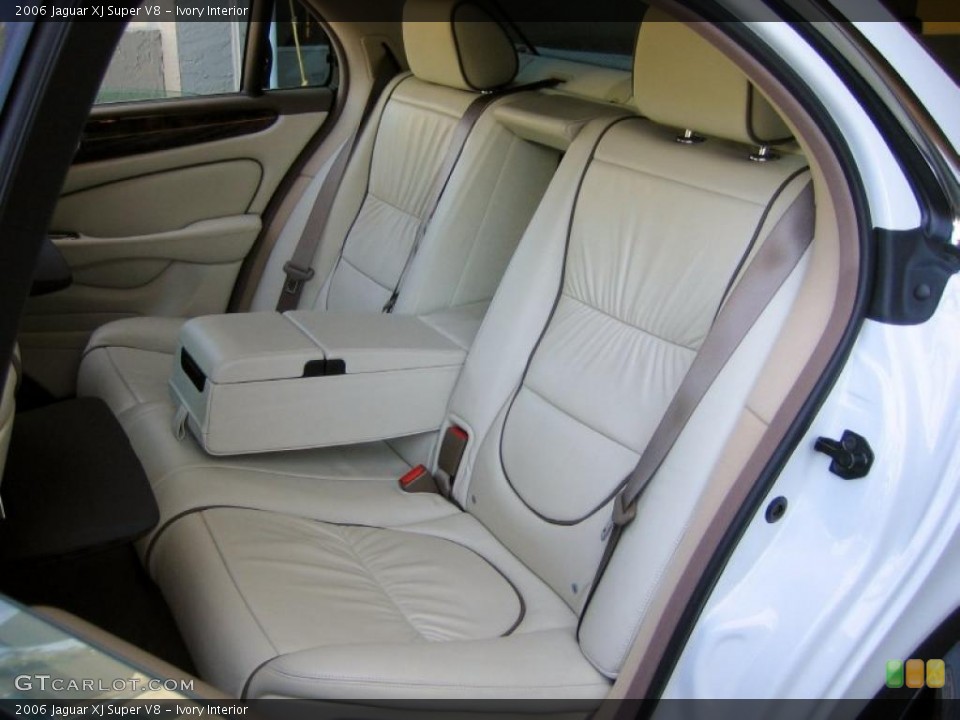 Ivory Interior Photo for the 2006 Jaguar XJ Super V8 #47519572