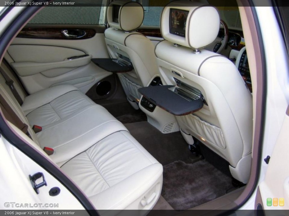 Ivory Interior Photo for the 2006 Jaguar XJ Super V8 #47519584