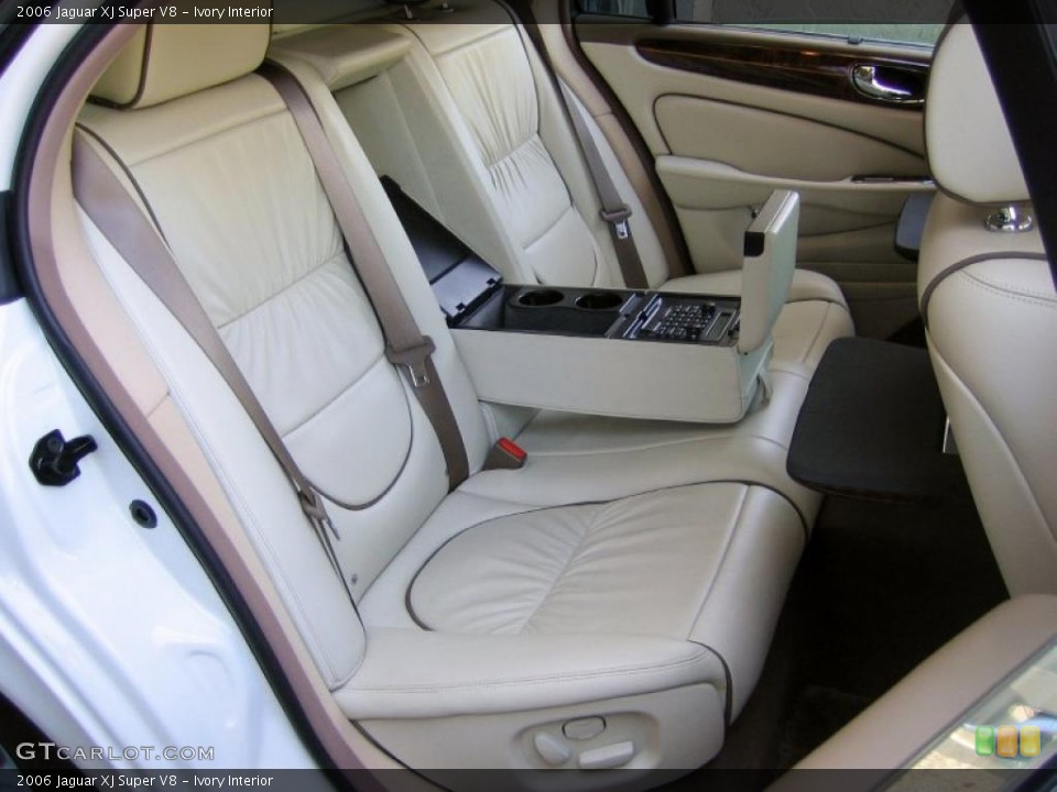 Ivory Interior Photo for the 2006 Jaguar XJ Super V8 #47519596