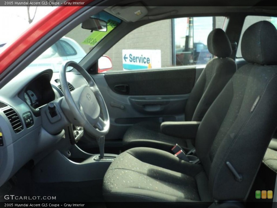 Gray Interior Photo for the 2005 Hyundai Accent GLS Coupe #47524909