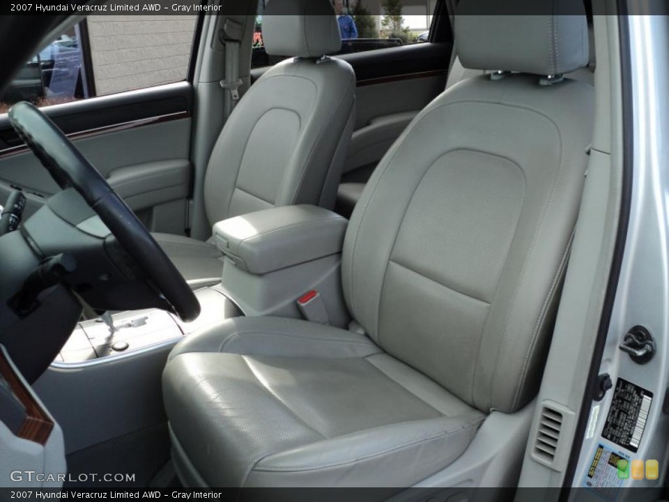 Gray Interior Photo for the 2007 Hyundai Veracruz Limited AWD #47525230